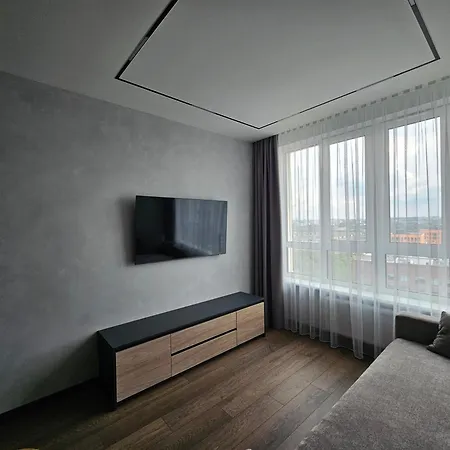 98 At Park Appartement Lviv